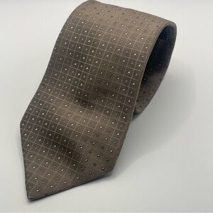 Covington 100% Silk Taupe Patterned Tie